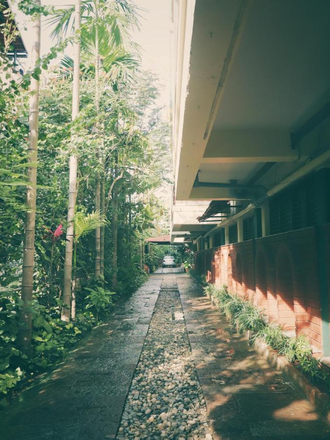 The Green Path Eco Hotel Bangalore Exterior photo